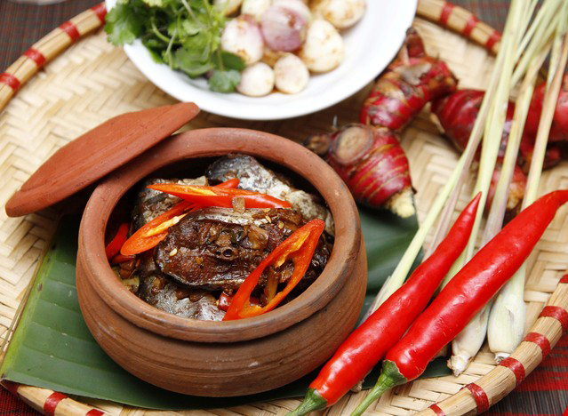 Món ăn cá kho làng Vũ Đại