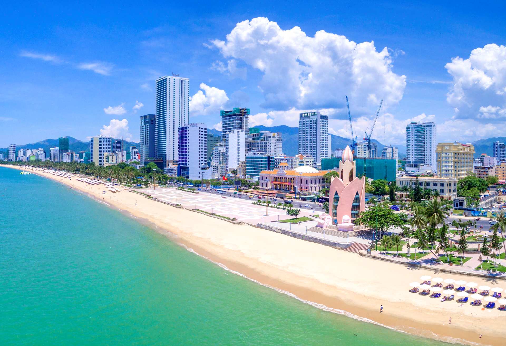 Bãi biển trung tâm thành phố Nha Trang
