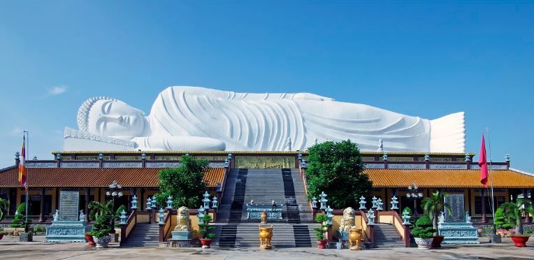 Chùa Hội Khánh mang phong cách kiến trúc Tây Tạng