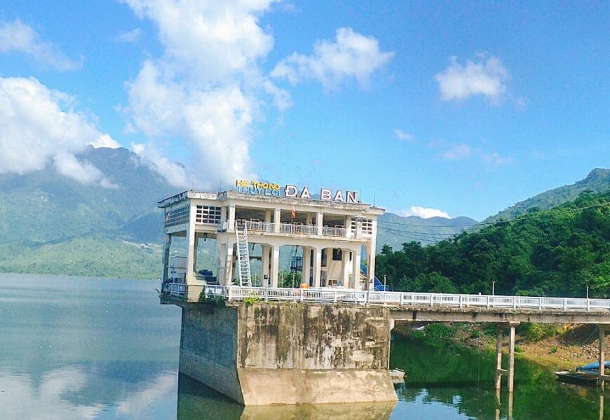 Giới thiệu Hồ Đá Bàn Nha Trang