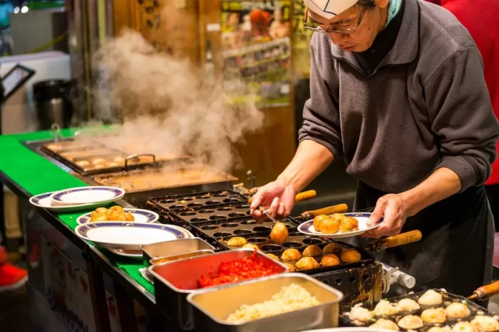 Thưởng thức ẩm thực tại Phố Nhật
