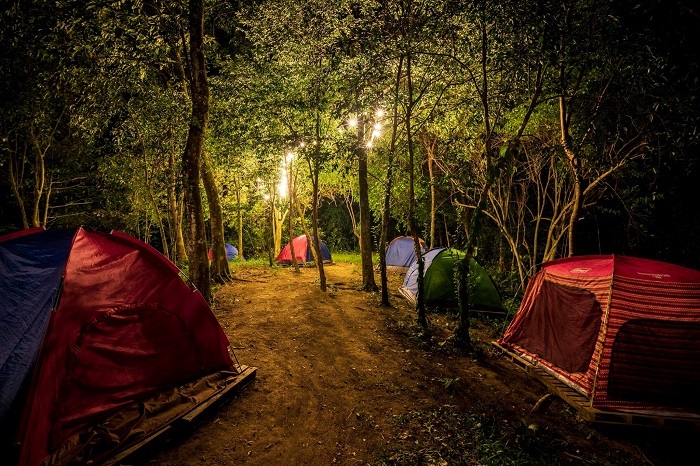 Trải nghiệm cắm trại qua đêm tại Thác Mơ Huế