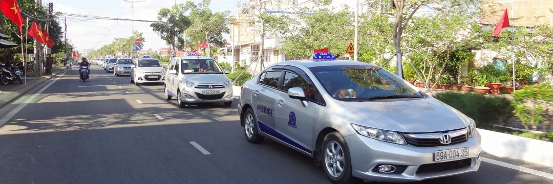 taxi Hương Sơn cà mau